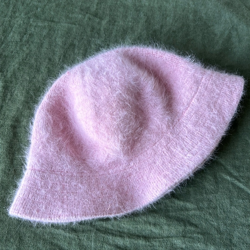 Angora bucket hat
